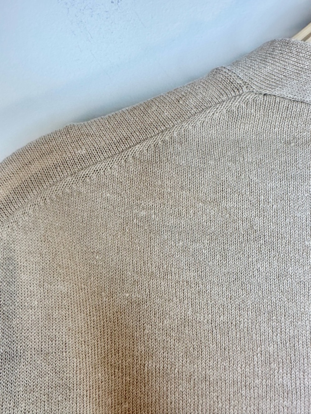 EUC Uniqlo Linen V Neck Cardigan Sweater Beige Oatmeal Womens M Normcore Cottage - Picture 3 of 8
